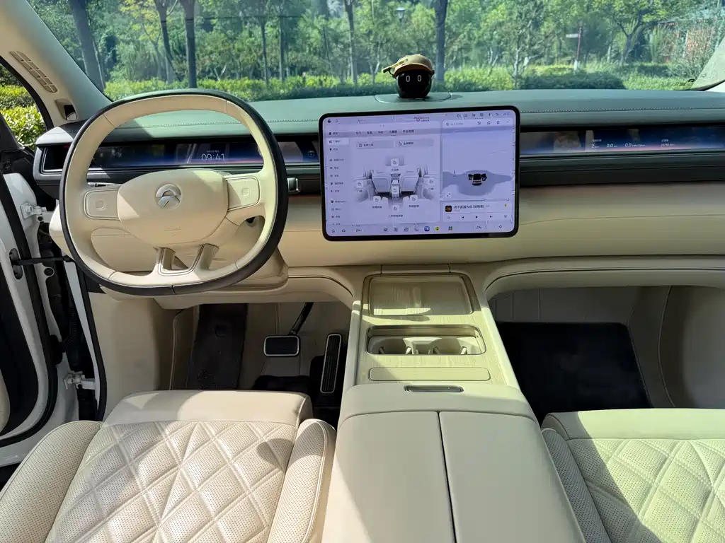 NIO ES8 — миниатюра 13