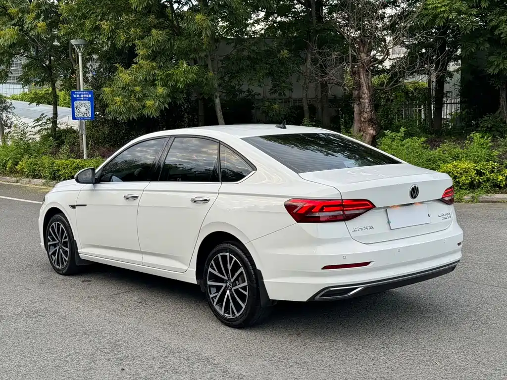 Volkswagen Lavida — миниатюра 6