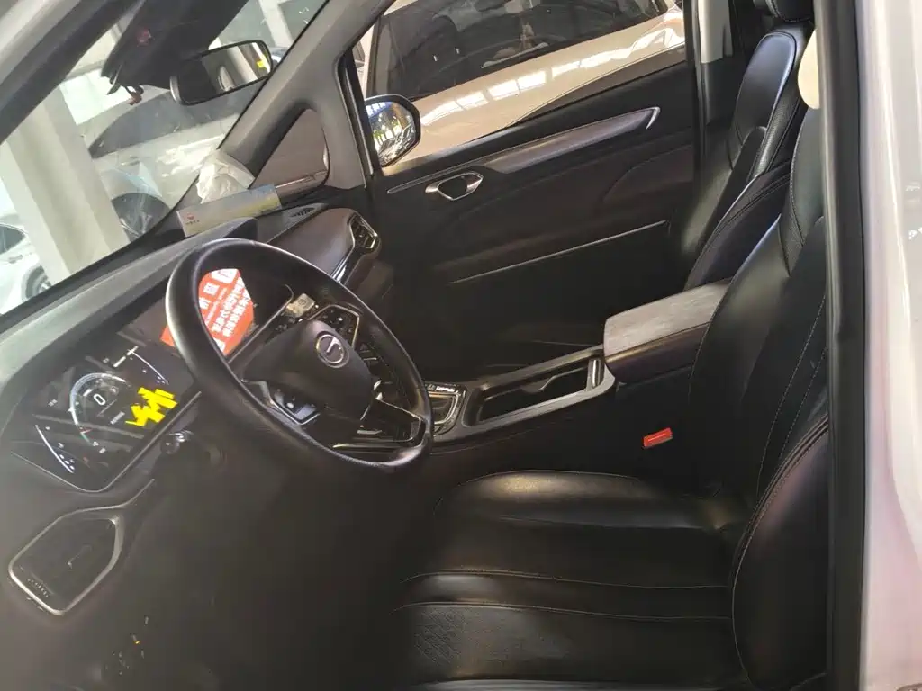 GAC Motor Trumpchi M6 — миниатюра 7