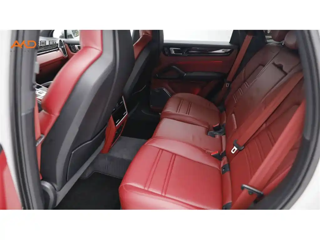 Porsche Cayenne — миниатюра 7