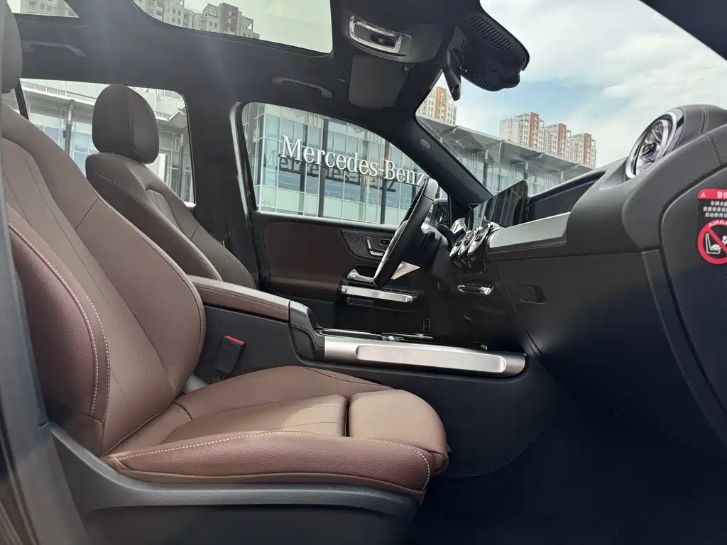 Mercedes-Benz EQB — миниатюра 15