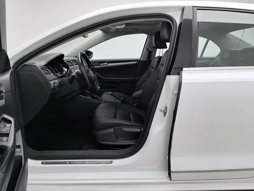 Volkswagen Sagitar — миниатюра 10