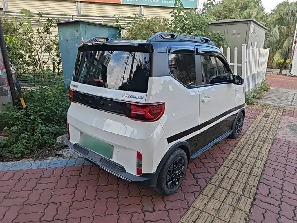 Wuling MINIEV — миниатюра 7