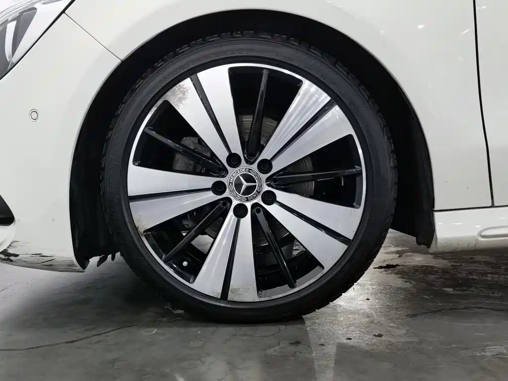 Mercedes-Benz CLA (Import) — миниатюра 17