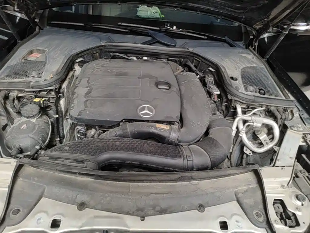Mercedes-Benz E-Class — миниатюра 25