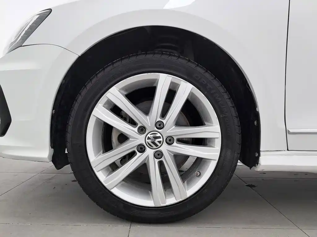 Volkswagen Sagitar — миниатюра 17