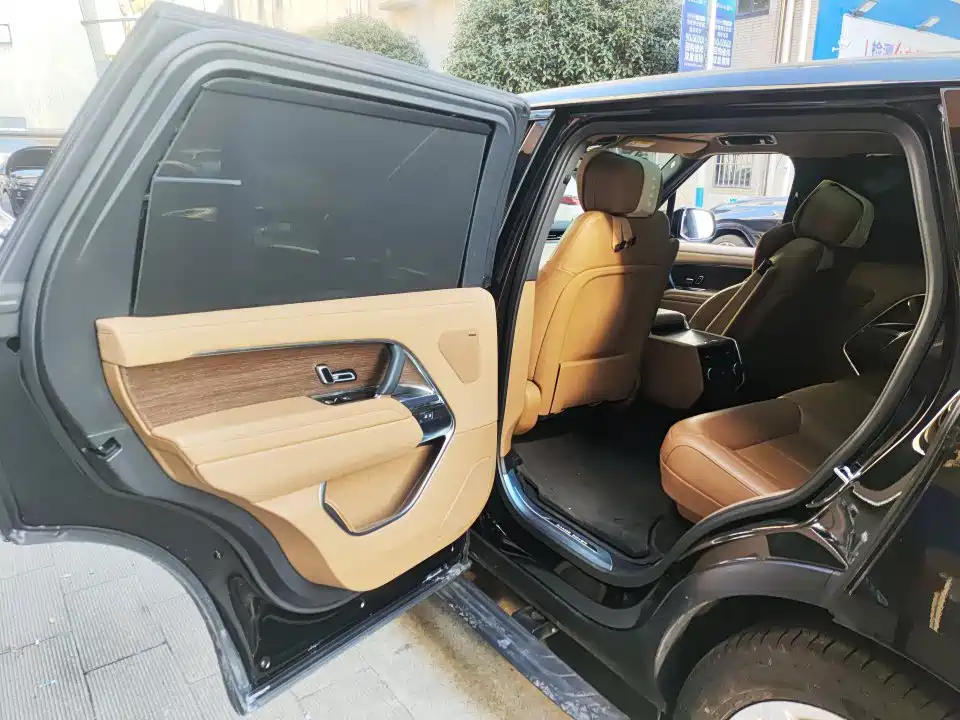 Land Rover Range Rover — миниатюра 7