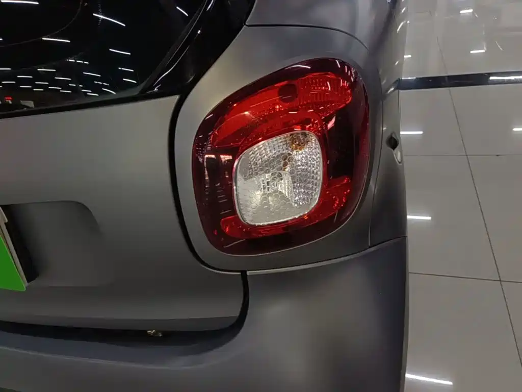 smart Smart Fortwo — миниатюра 8