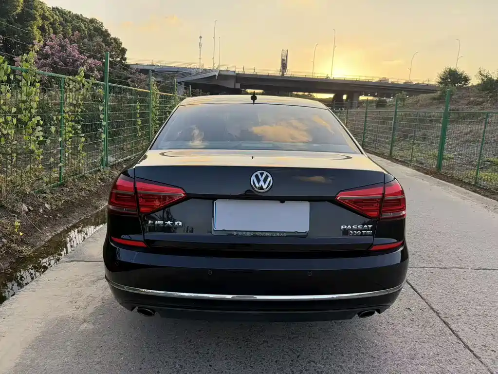 Volkswagen Passat — миниатюра 13