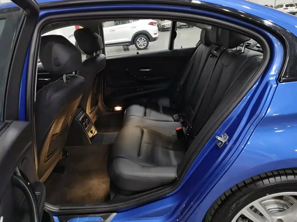 BMW 3 Series — миниатюра 15