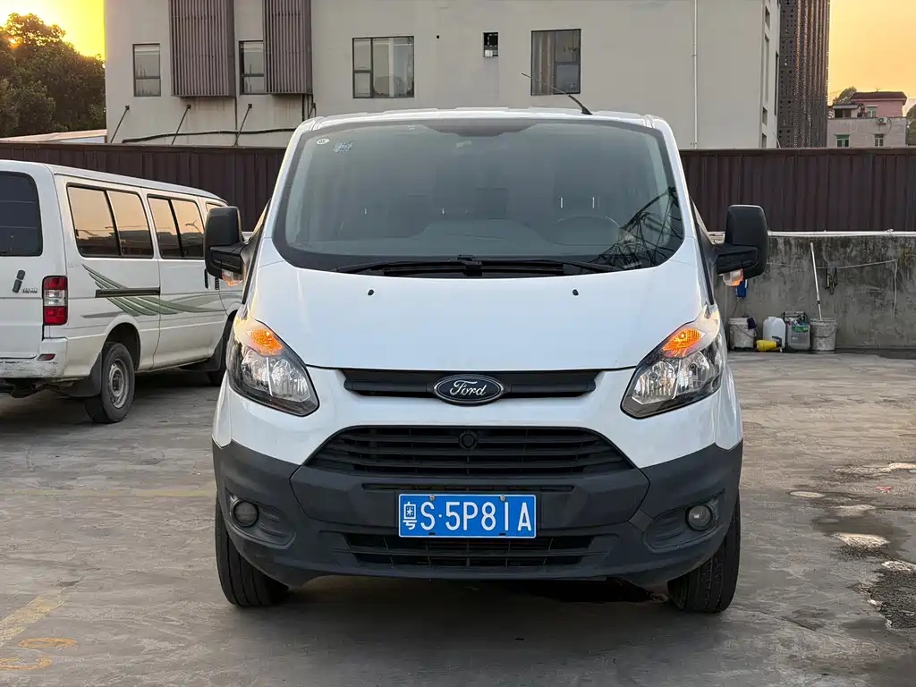 Ford Transit — миниатюра 3