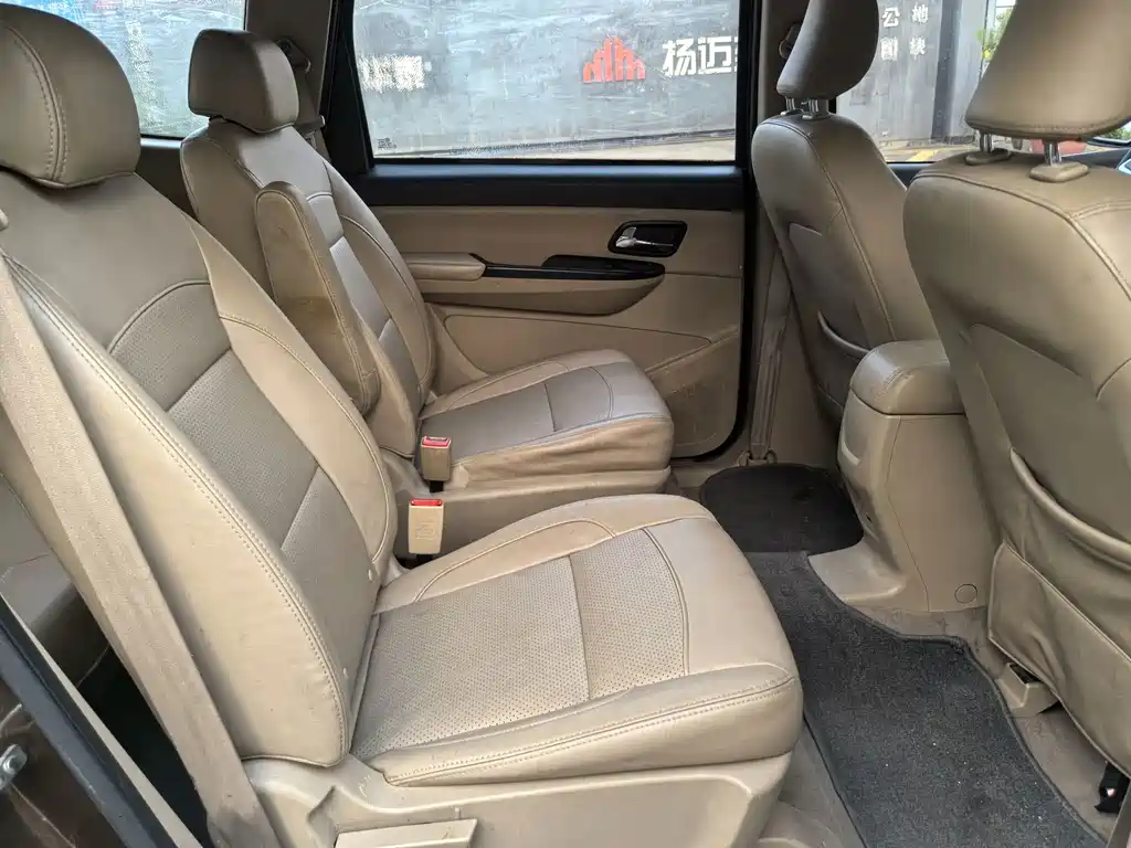Wuling Hongguang — миниатюра 13
