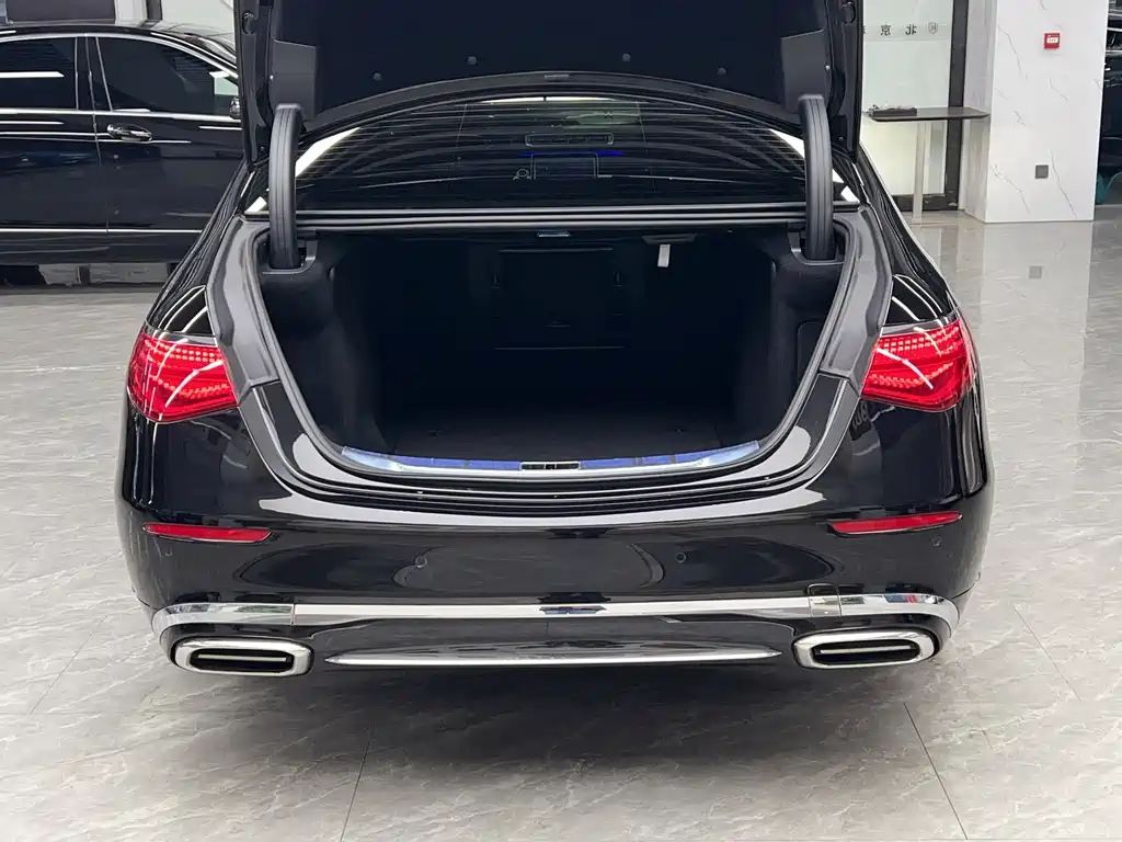 Mercedes-Benz S-Class — миниатюра 27