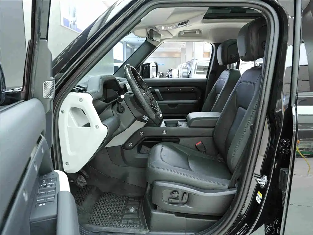 Land Rover Defender — миниатюра 11