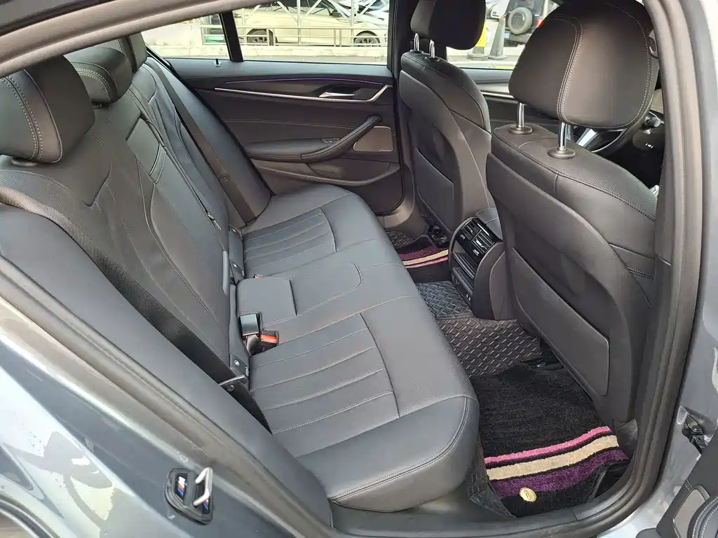 BMW 5 Series (Import) — миниатюра 18
