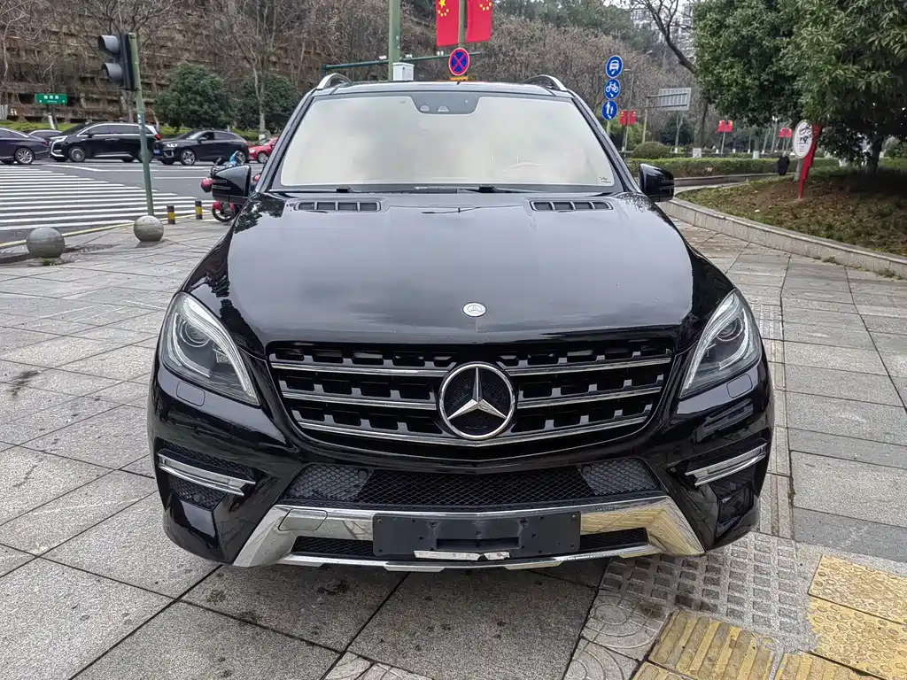Mercedes-Benz M-Class — миниатюра 2