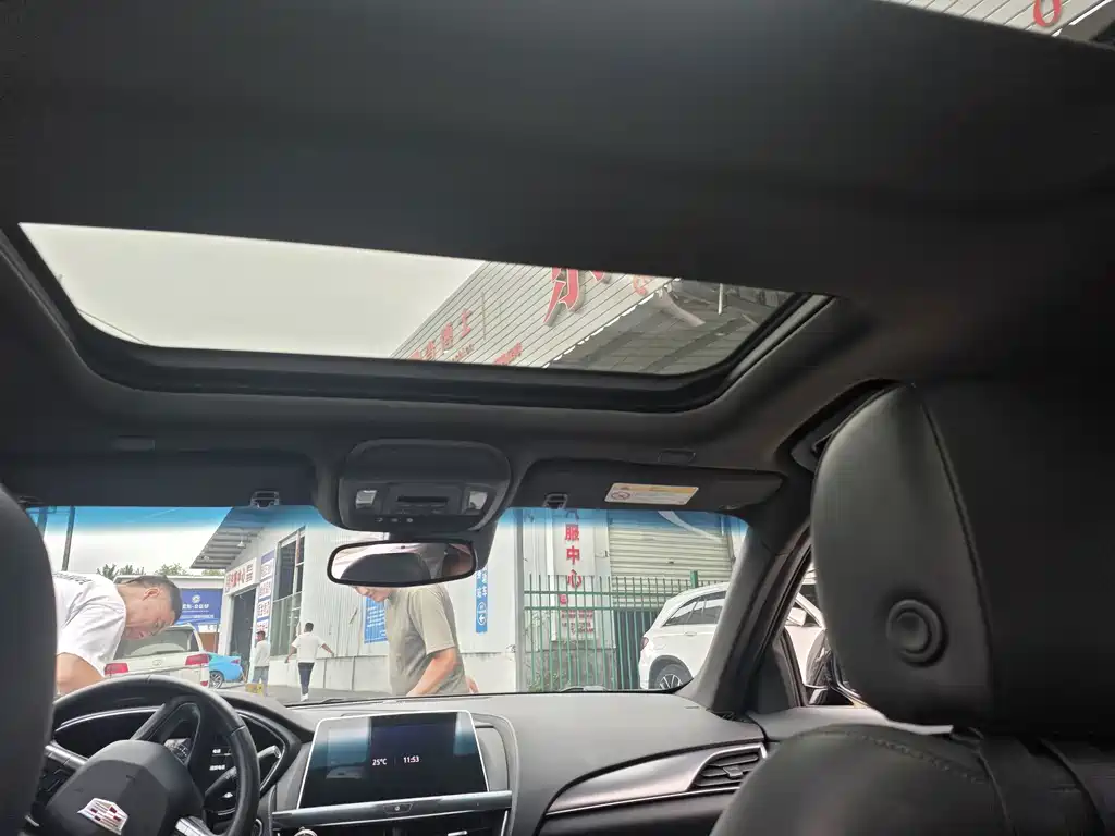 Cadillac CT5 — миниатюра 13