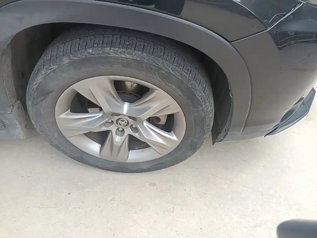 Toyota Highlander — миниатюра 12
