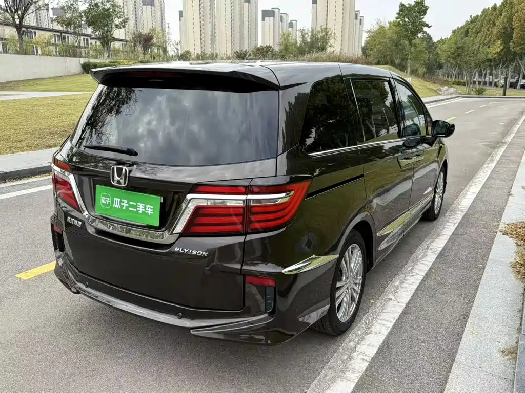 Honda Elysion — миниатюра 7