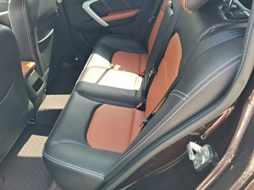 Geely Emgrand — миниатюра 17