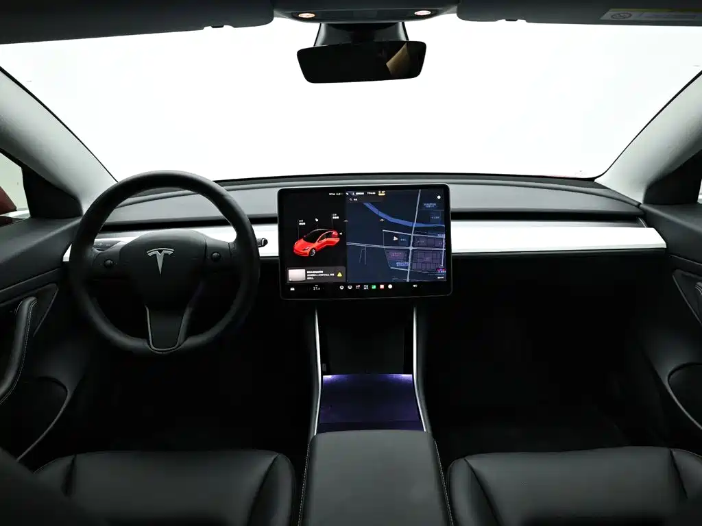 Tesla Model 3 — миниатюра 15