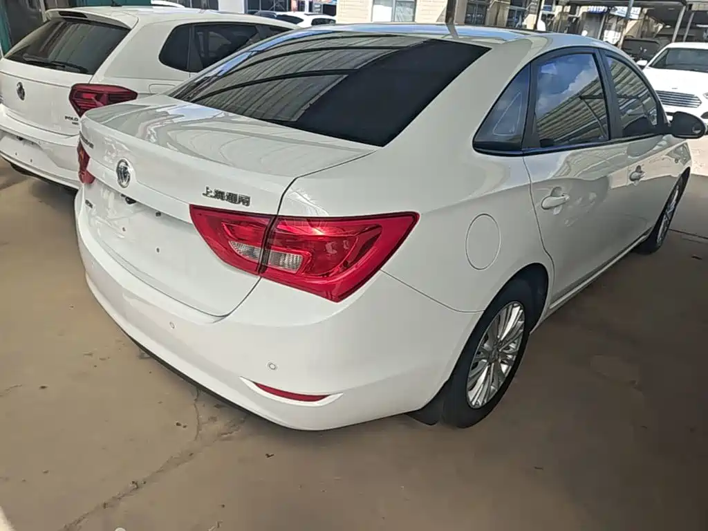 Buick Excelle — миниатюра 7