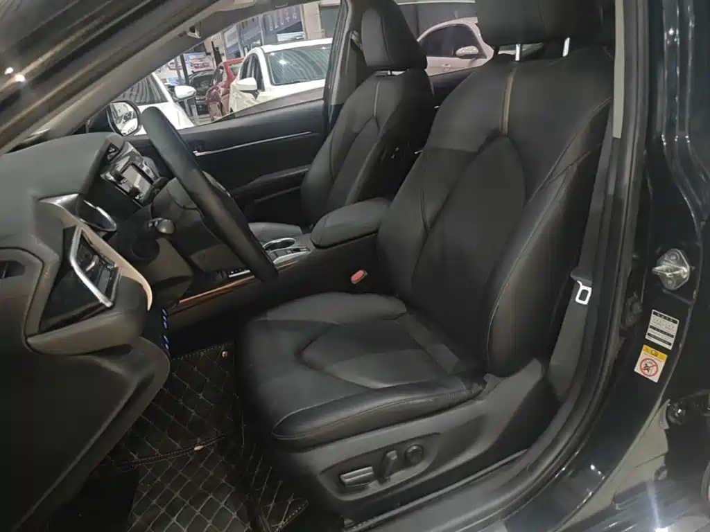 Toyota Camry — миниатюра 15