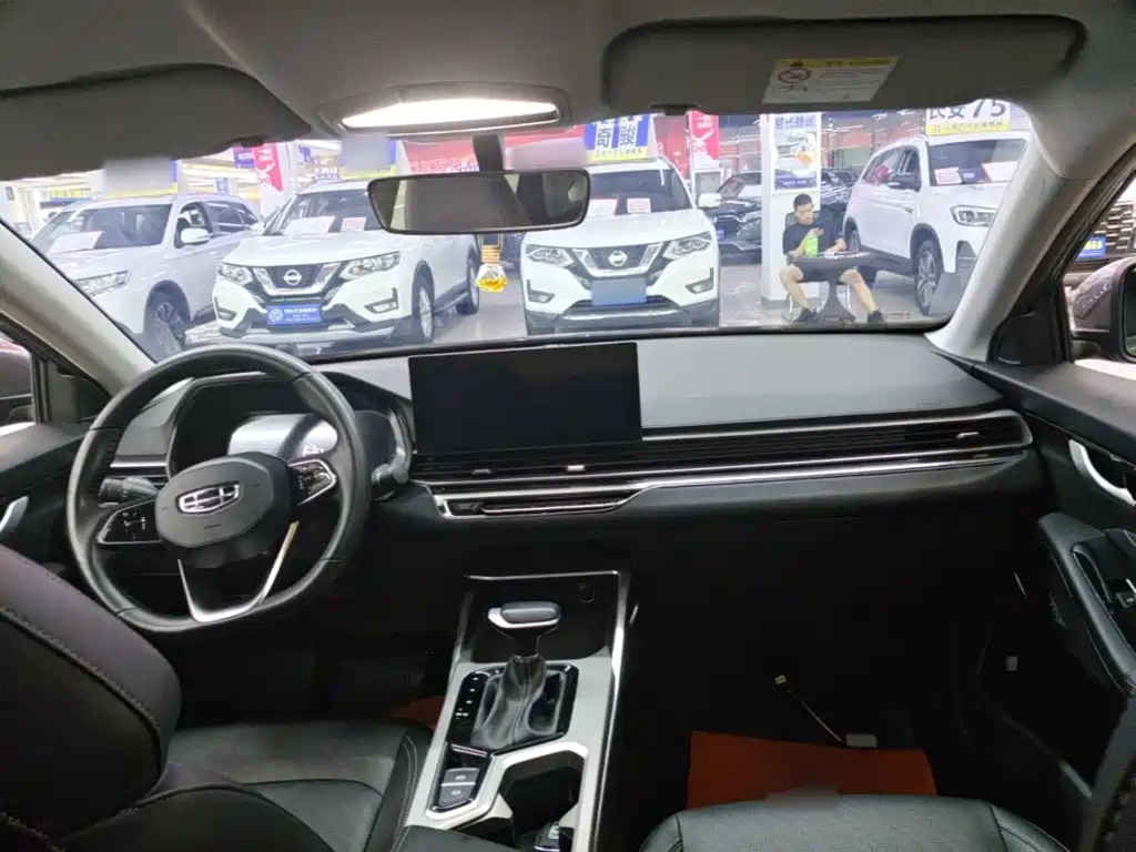 Geely Emgrand — миниатюра 10