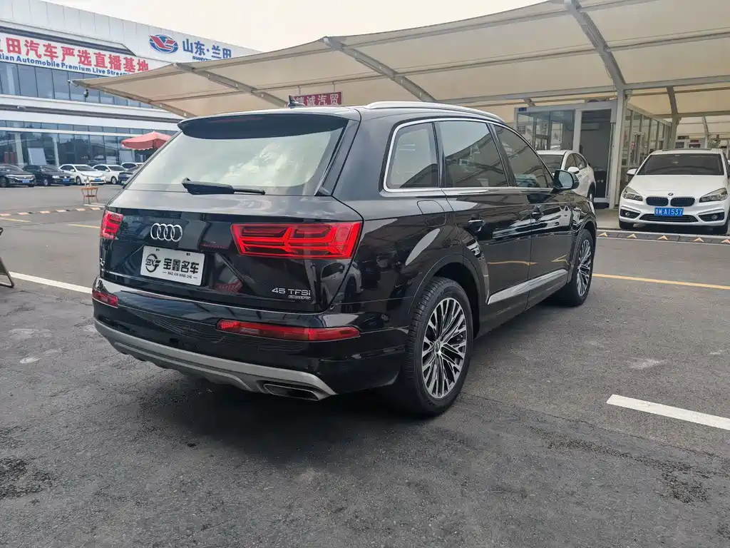Audi Q7 — миниатюра 19