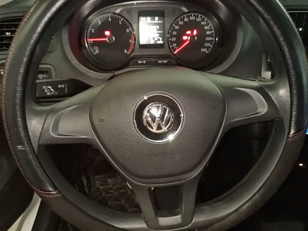 Volkswagen Polo — миниатюра 11