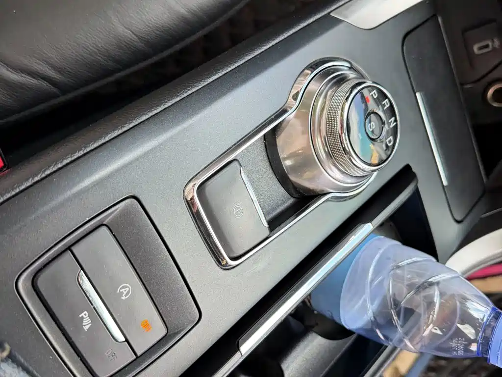 Ford Mondeo — миниатюра 9