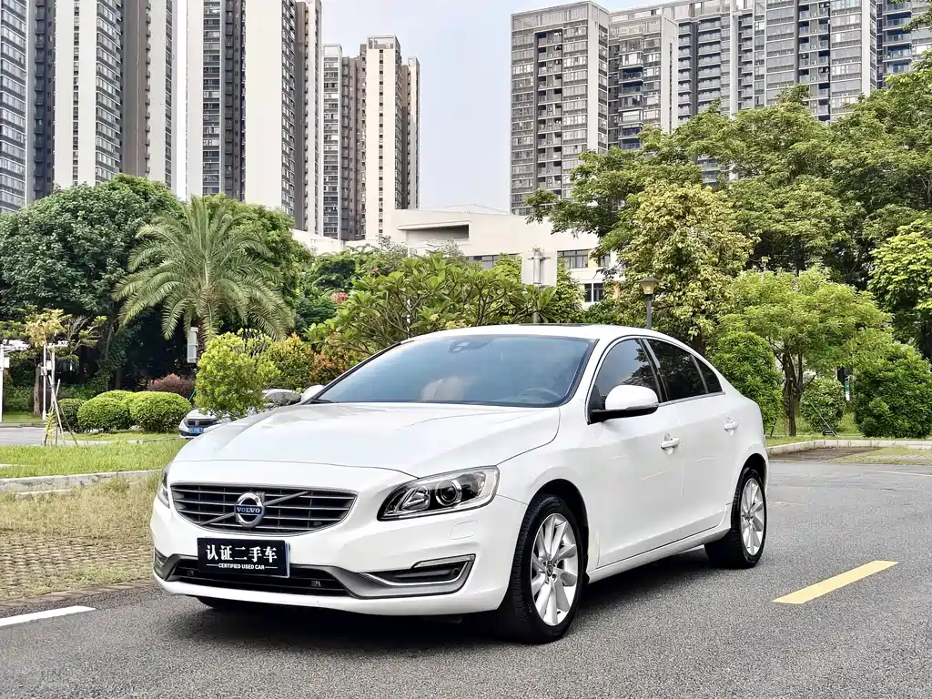 Volvo S60 — миниатюра 2