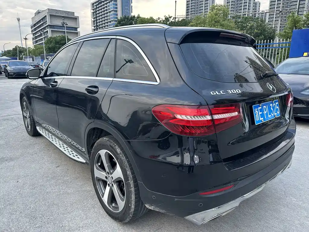 Mercedes-Benz GLC 2016 GLC 300 4MATIC