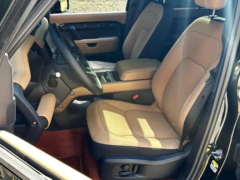 Land Rover Defender — миниатюра 10