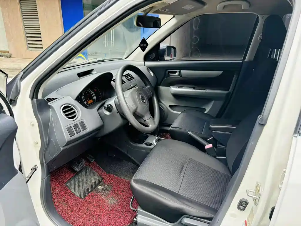 Suzuki Swift — миниатюра 6