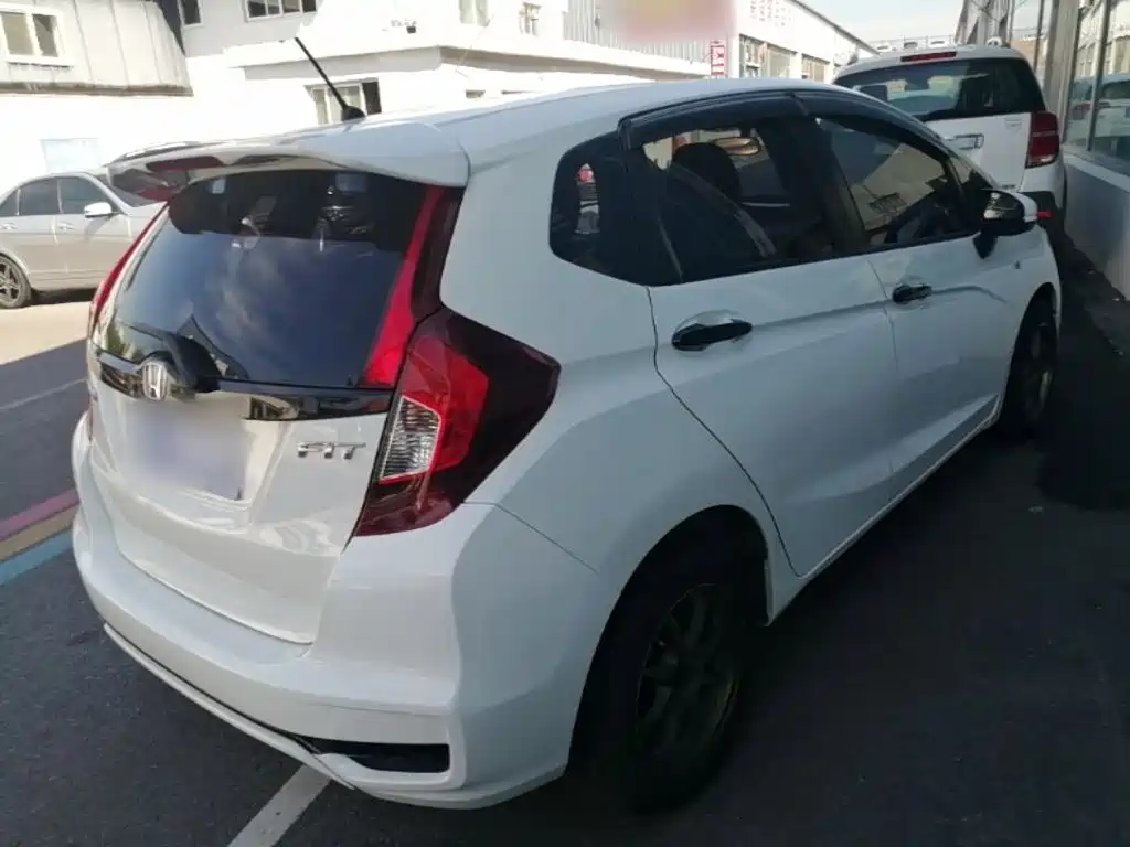 Honda Fit — миниатюра 7