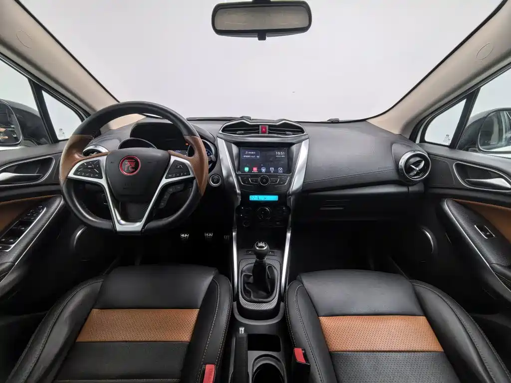 BYD Yuan — миниатюра 5