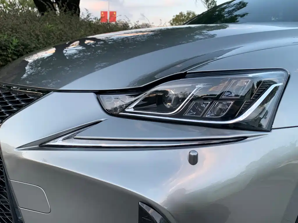 Lexus IS — миниатюра 11
