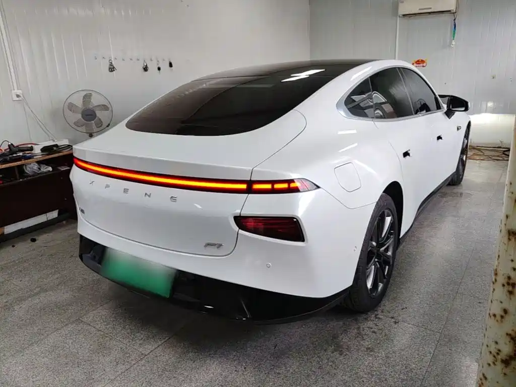 XPeng P7 — миниатюра 7