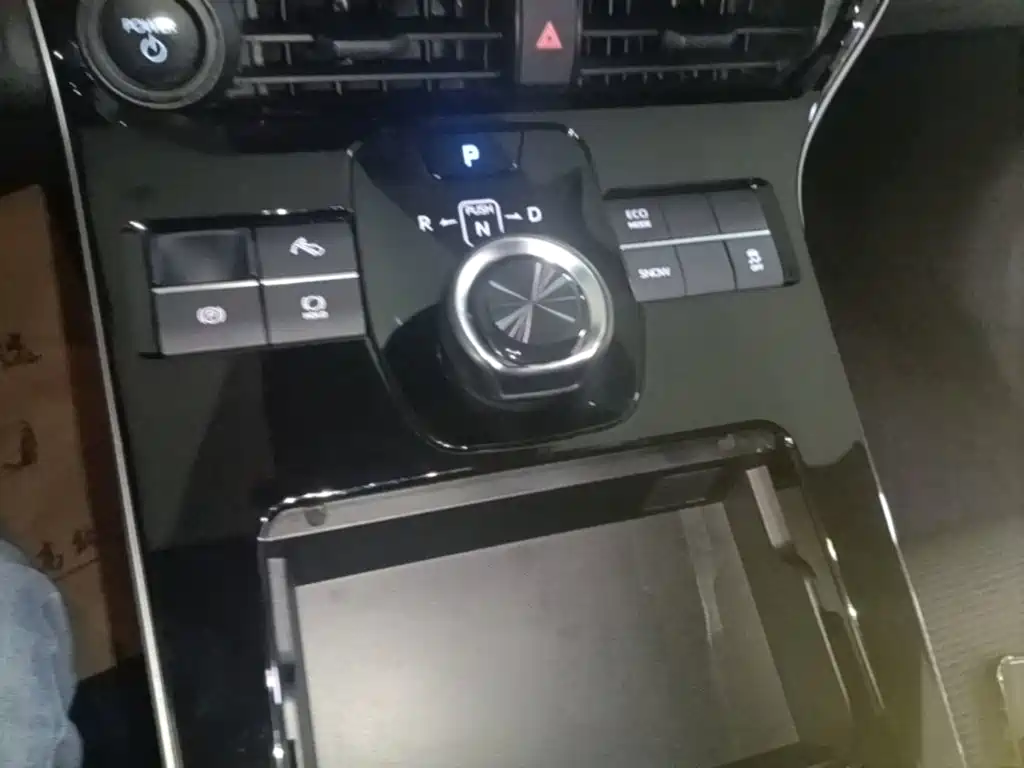 Toyota bZ4X — миниатюра 14