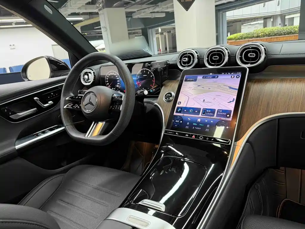 Mercedes-Benz GLC — миниатюра 11