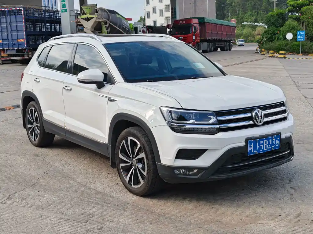 Volkswagen Tharu — миниатюра 3
