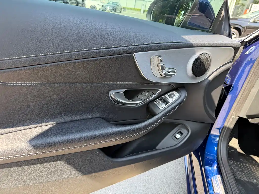Mercedes-Benz C-Class (Import) — миниатюра 14