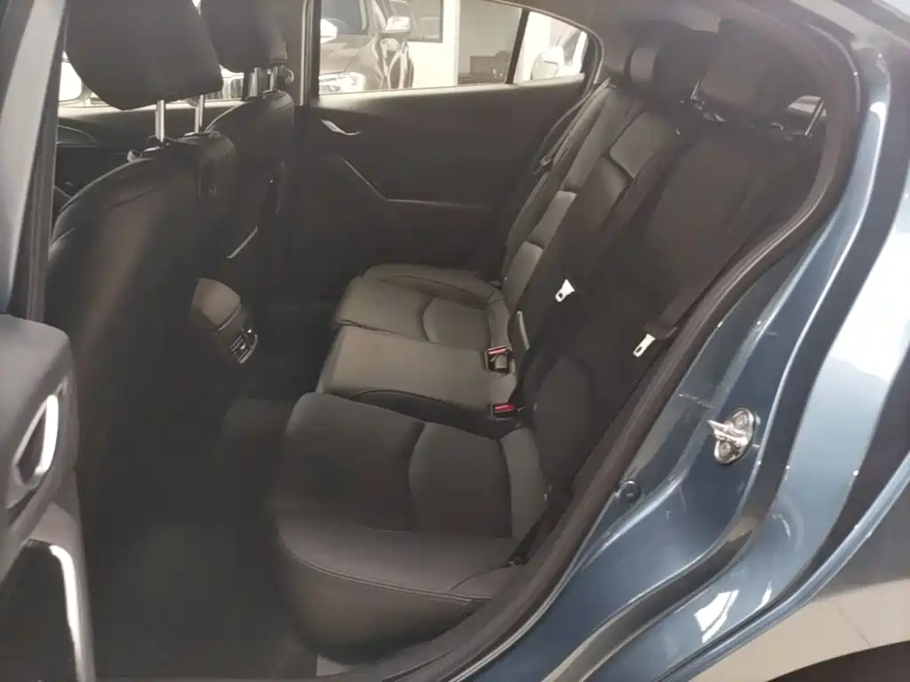 Mazda 3 Axela — миниатюра 17