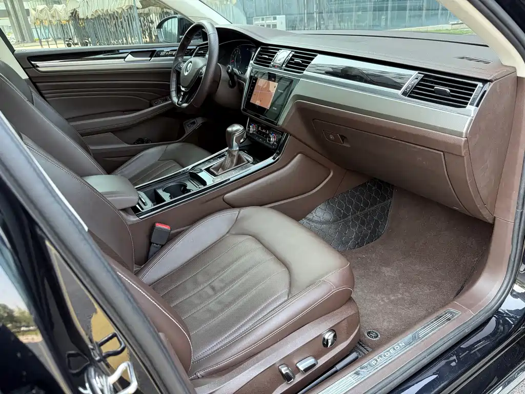 Volkswagen Phideon — миниатюра 8