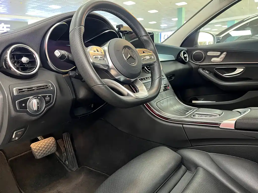 Mercedes-Benz C-Class — миниатюра 4