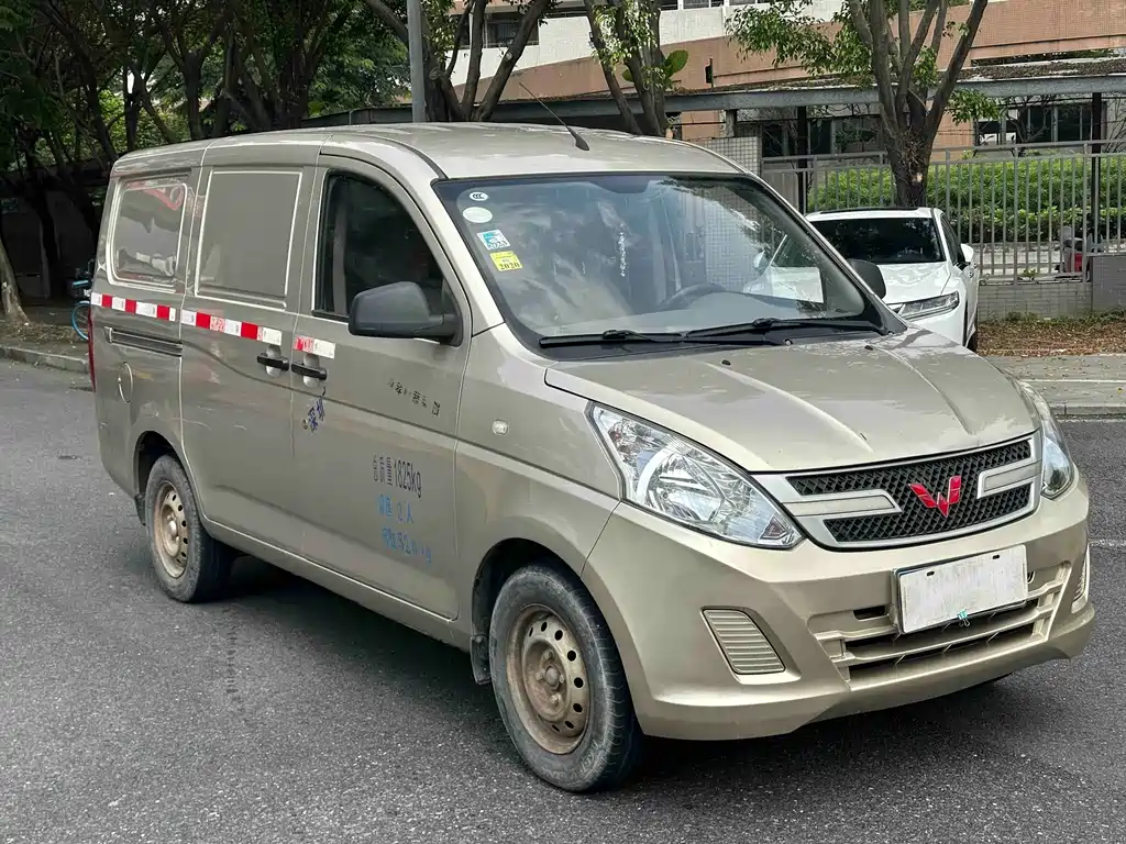 Wuling Rongguang V — миниатюра 3