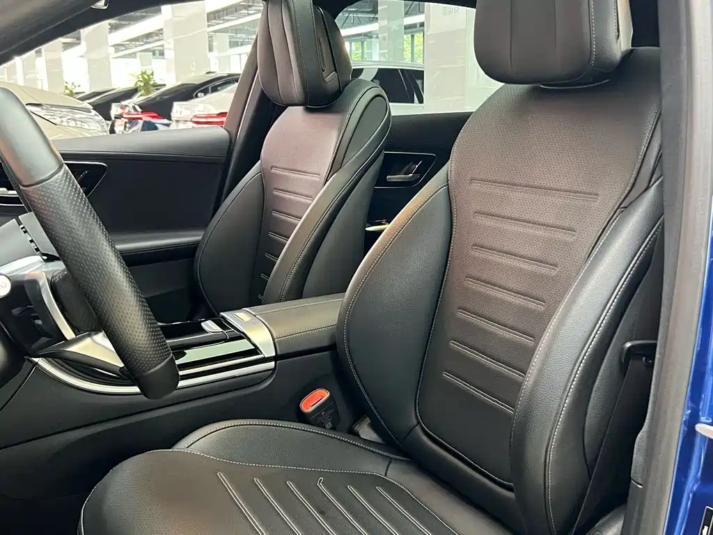 Mercedes-Benz C-Class — миниатюра 9