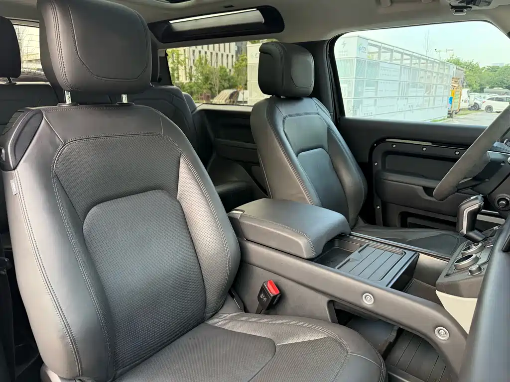 Land Rover Defender — миниатюра 11
