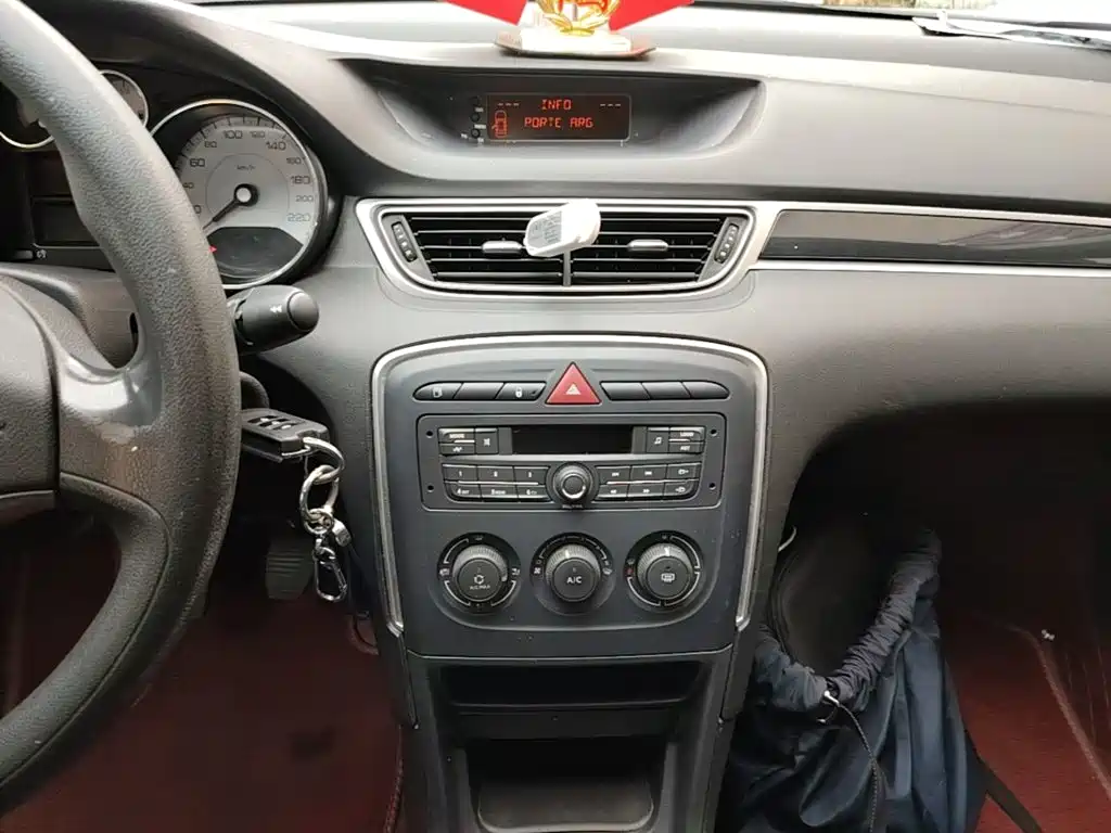 Peugeot 308 — миниатюра 13